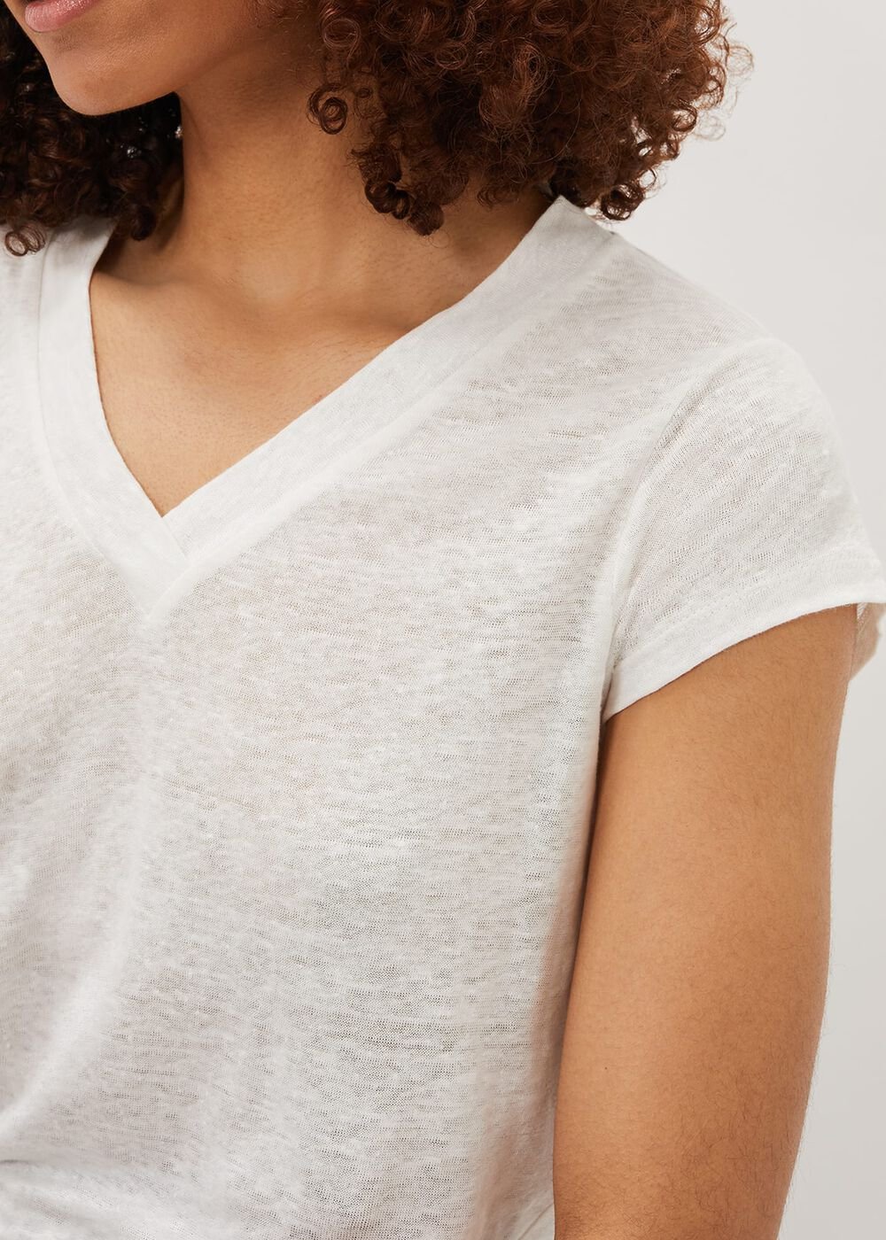 Emera Linen V-Neck Top - Ivory