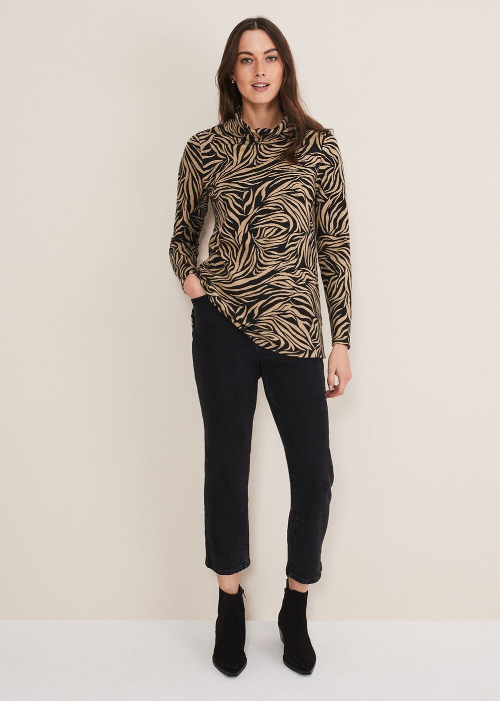 Nerissa Animal Print Snuggle - Camel/Black