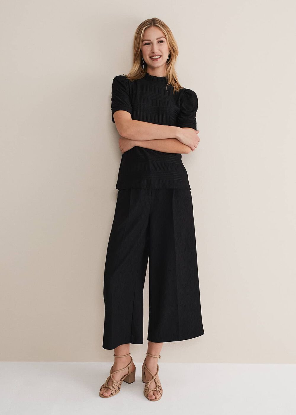 Samiha Textured Top - Black