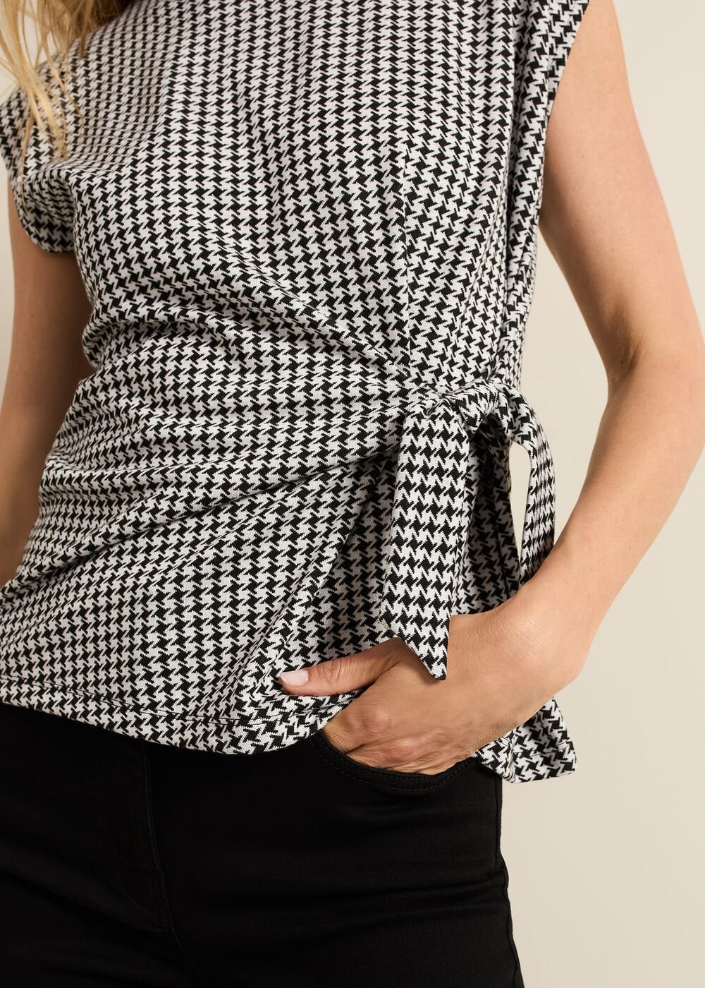 Halsey Houndstooth Jacquard Top - Black/Ivory