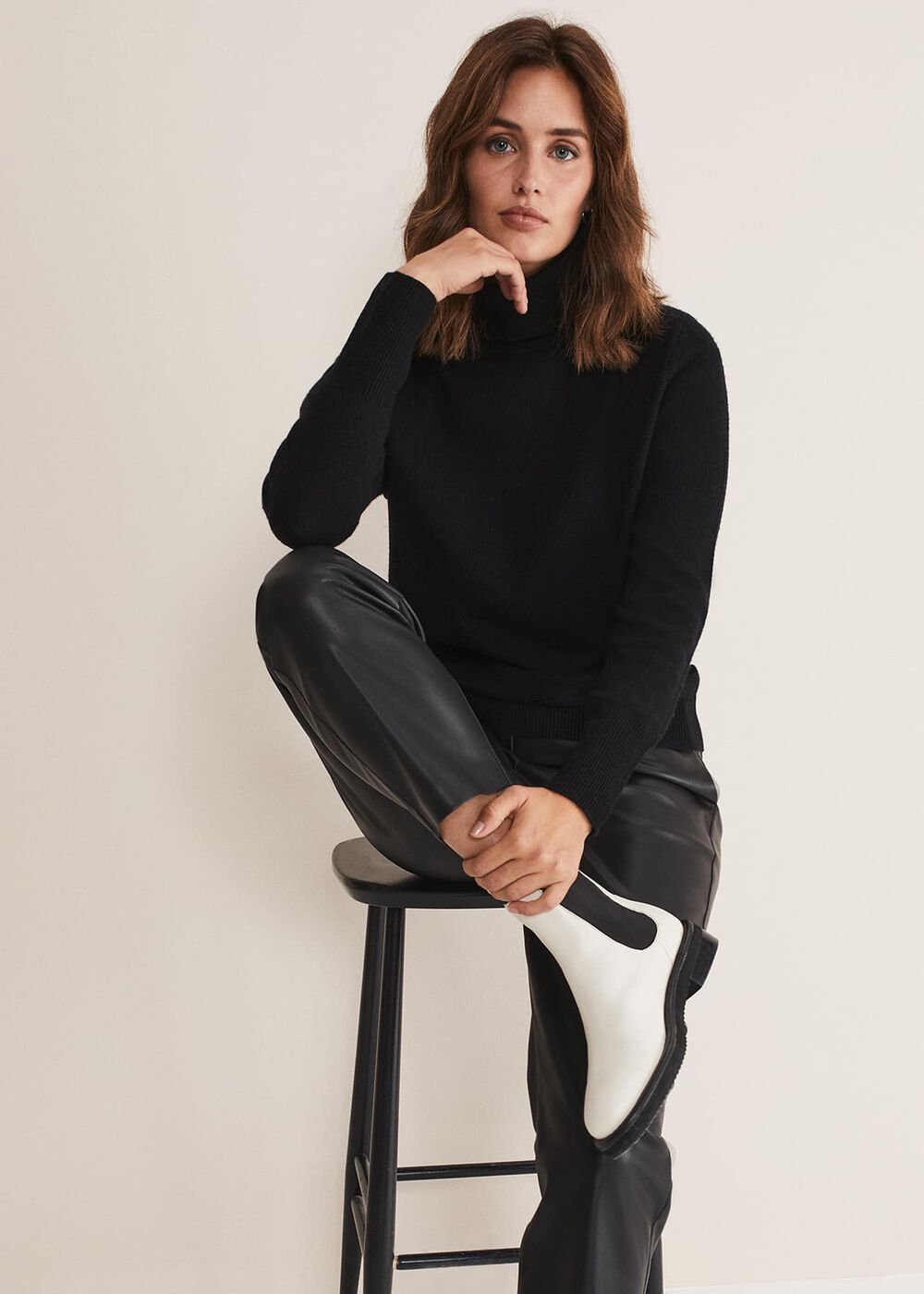 Cressida Wool Cashmere Roll Neck - Black