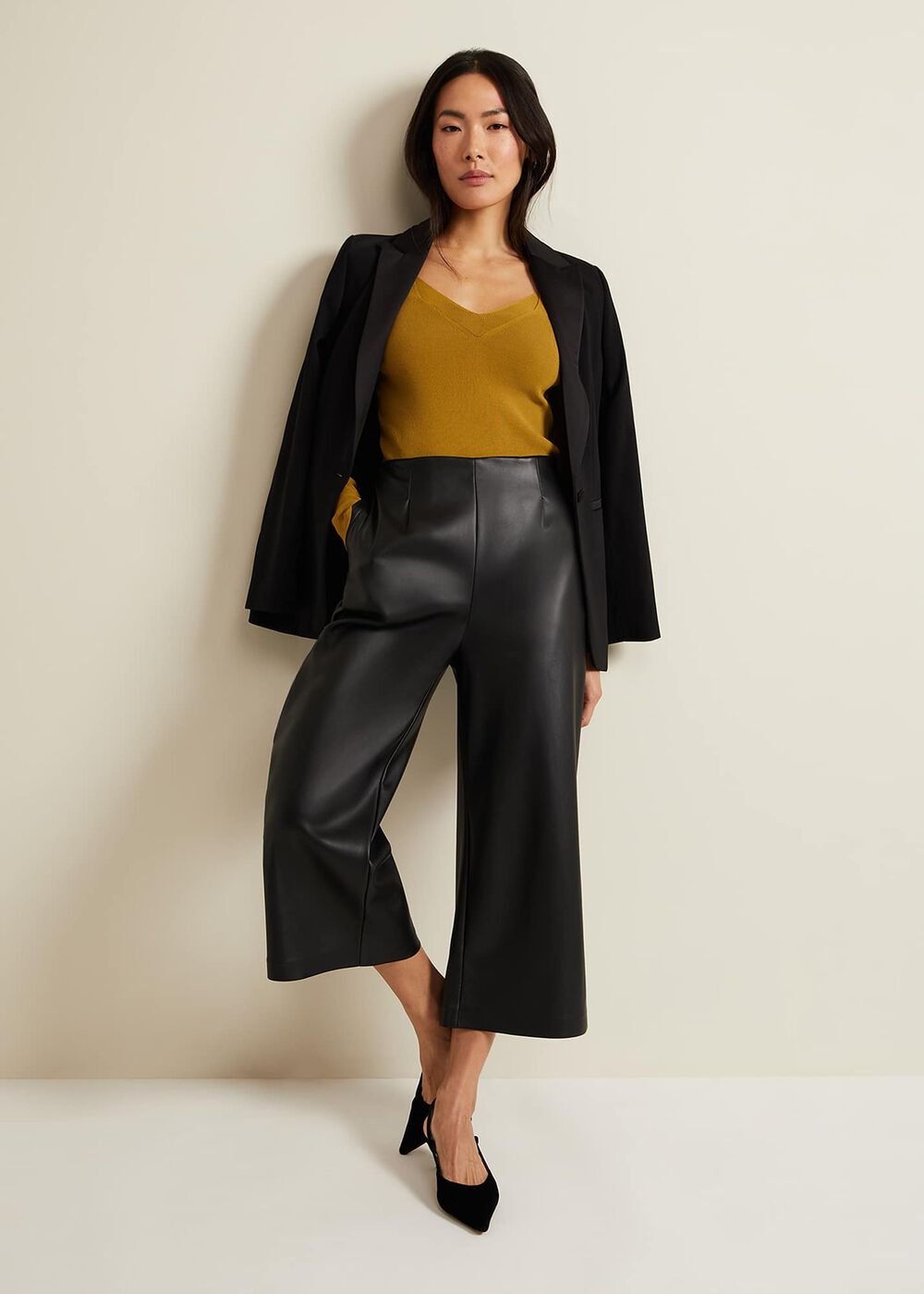 Emily Cut Out Compact Knit Top - Olive