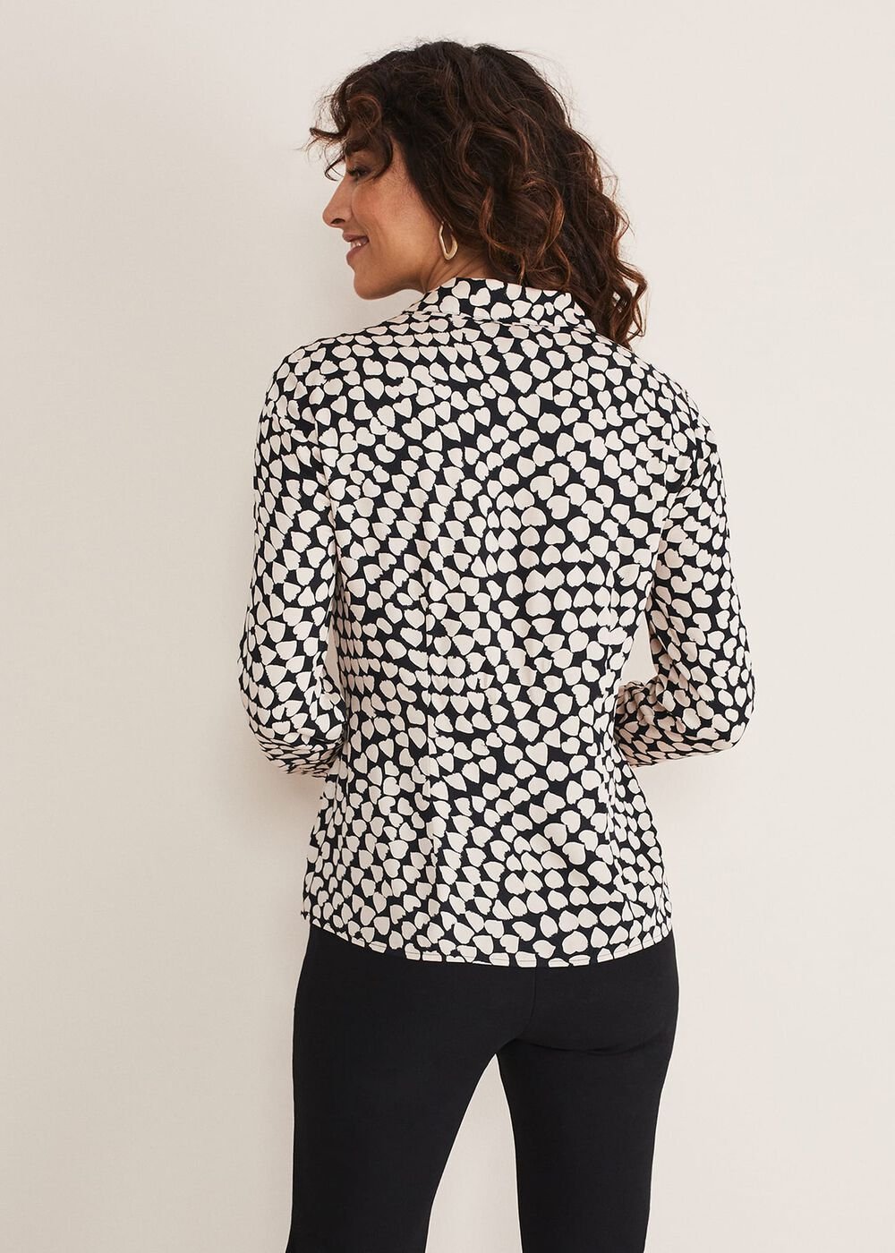 Kesia Ruched Front Heart Print Shirt - Black/Camel