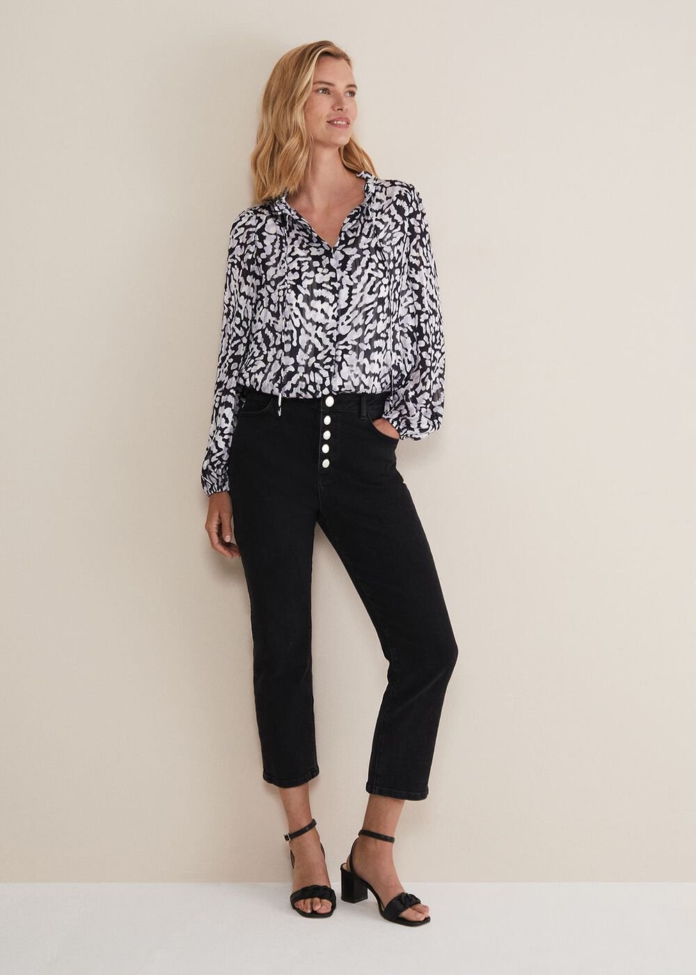 Amryn Abstract Blouse - Carbon/Ivory