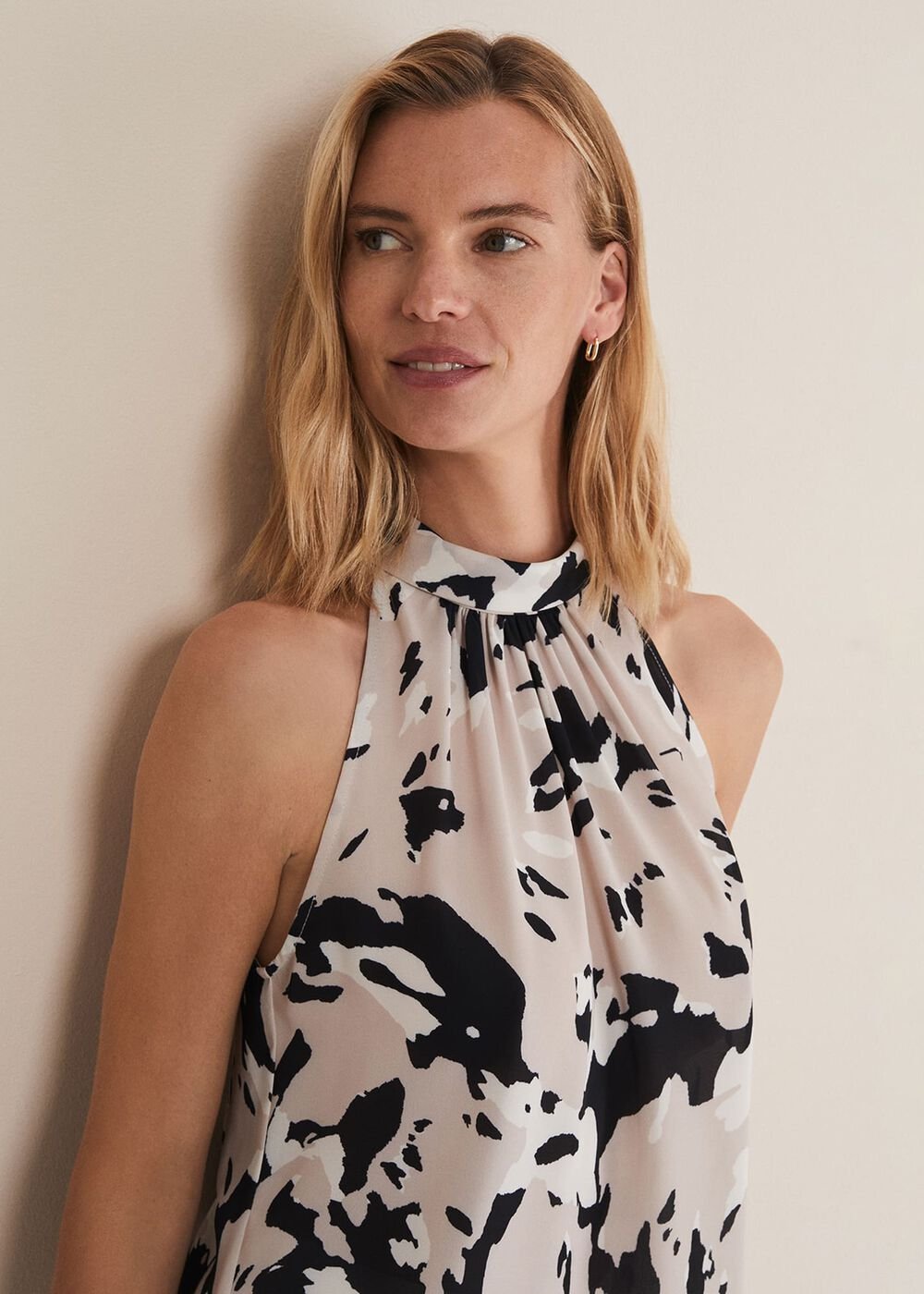 Sejal Printed Halter Neck Top - Black/Putty
