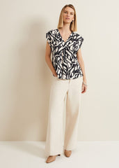 Celyn Notch Printed Blouse - Black/Ivory