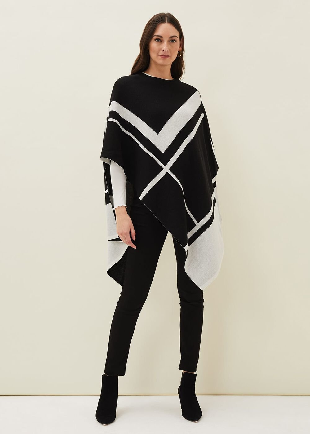 Nel Abstract Print Asymmetric Cape - Black/Ivory