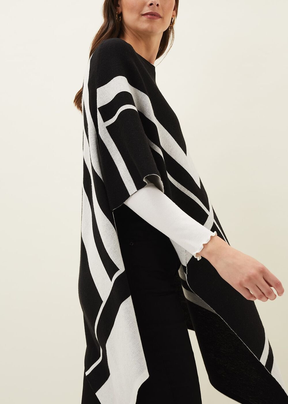 Nel Abstract Print Asymmetric Cape - Black/Ivory