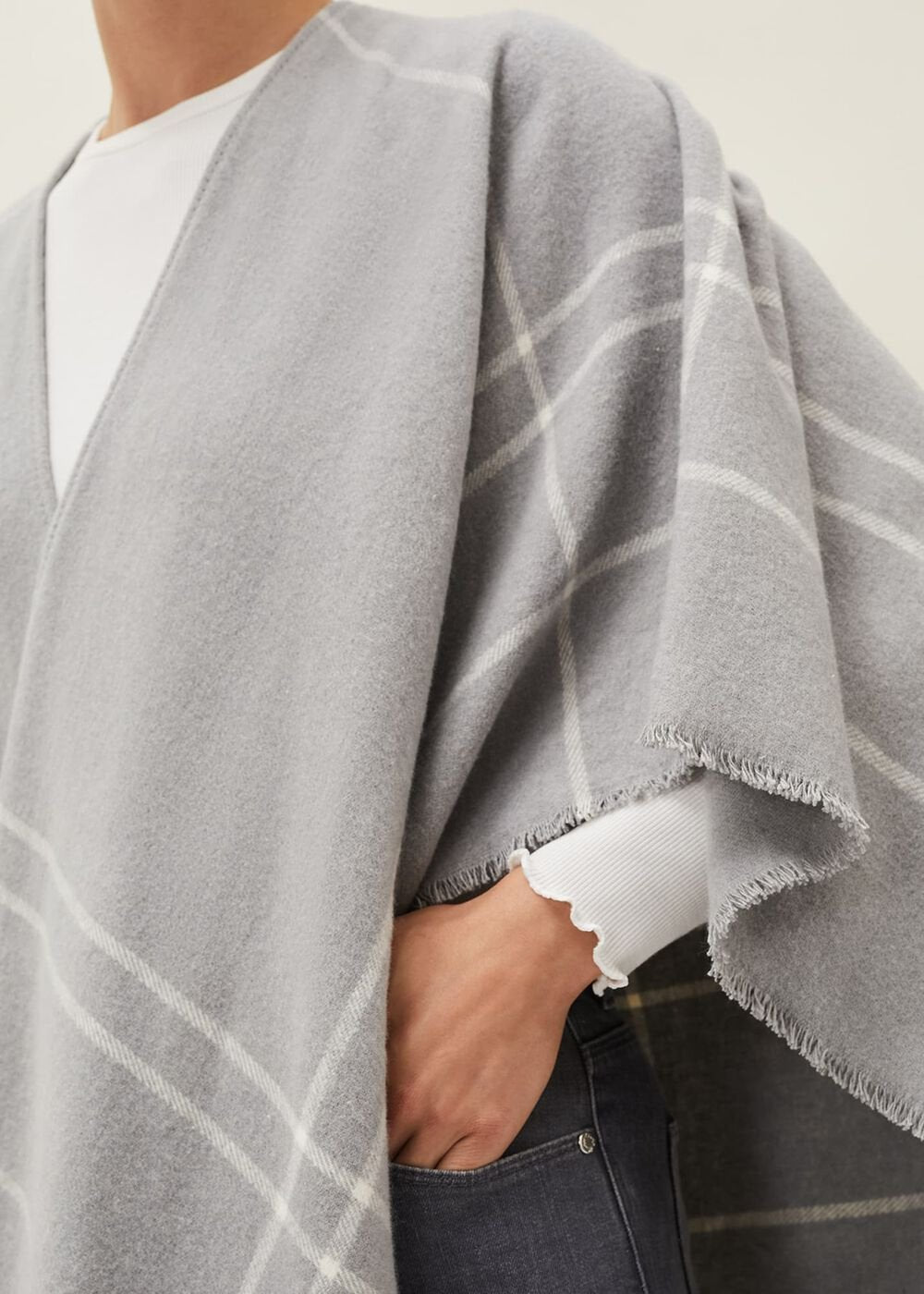 Shauna Check Cape - Grey