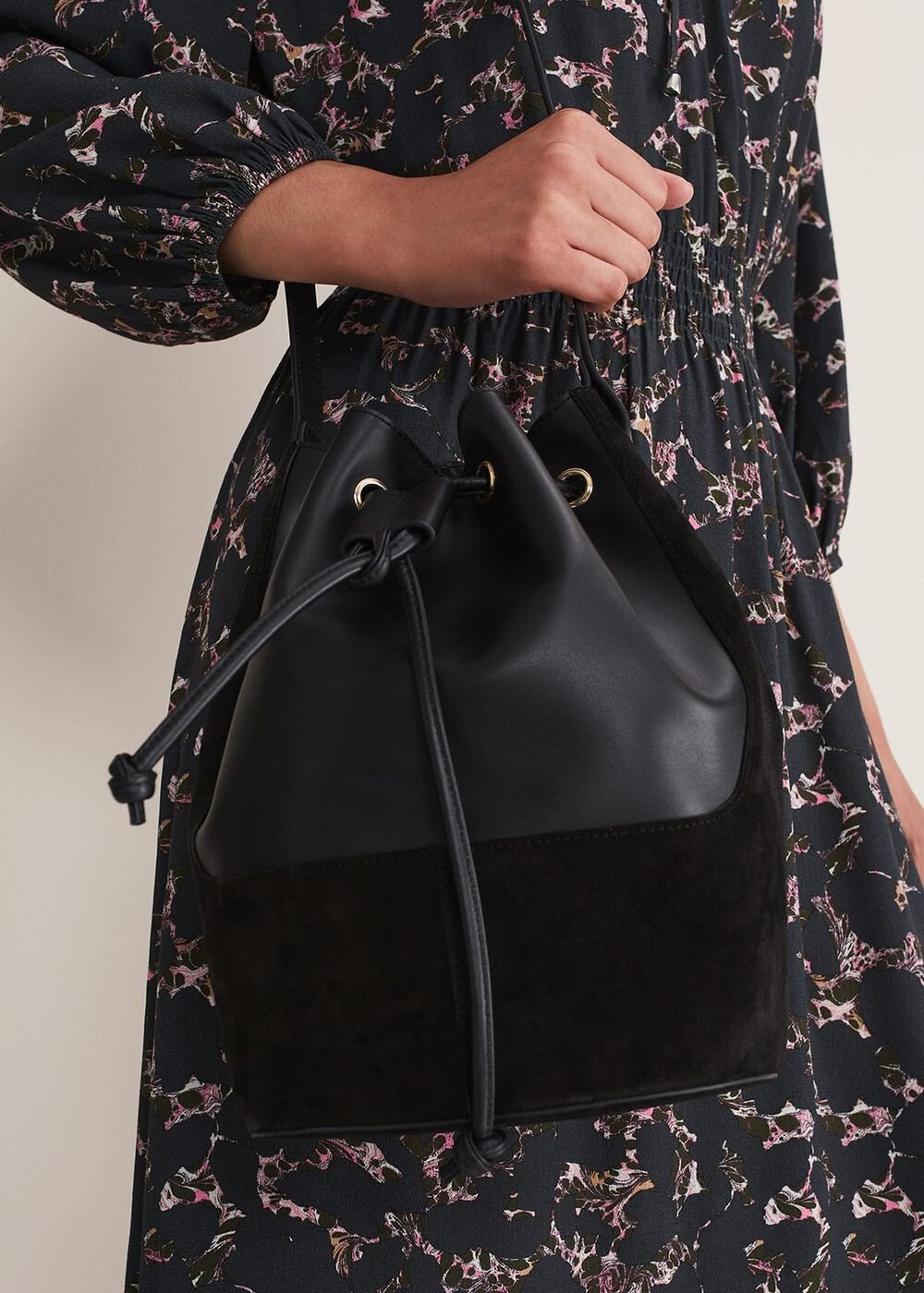 Bucket Shoulder Bag - Black