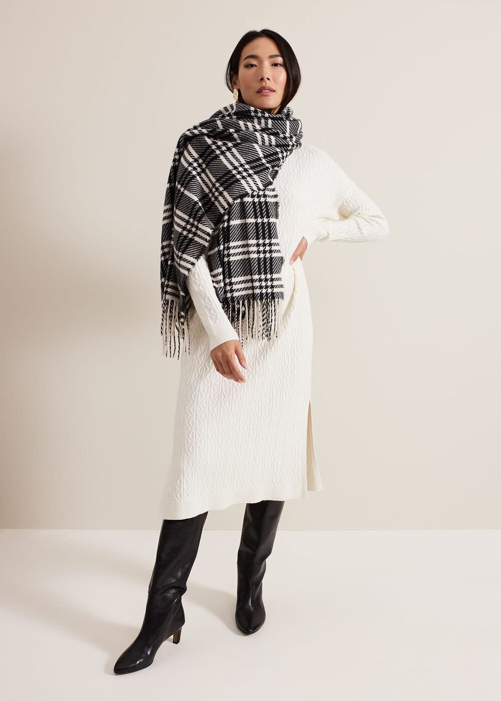 Checked Printed Scarf - Black/Ivory