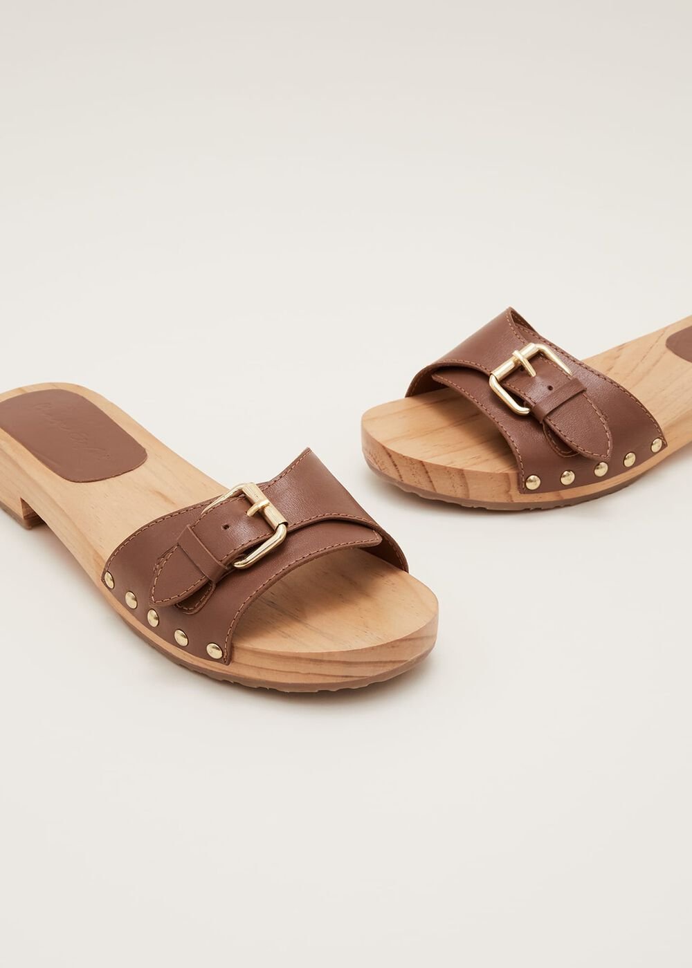Buckle Front Clog Sandal - Tan