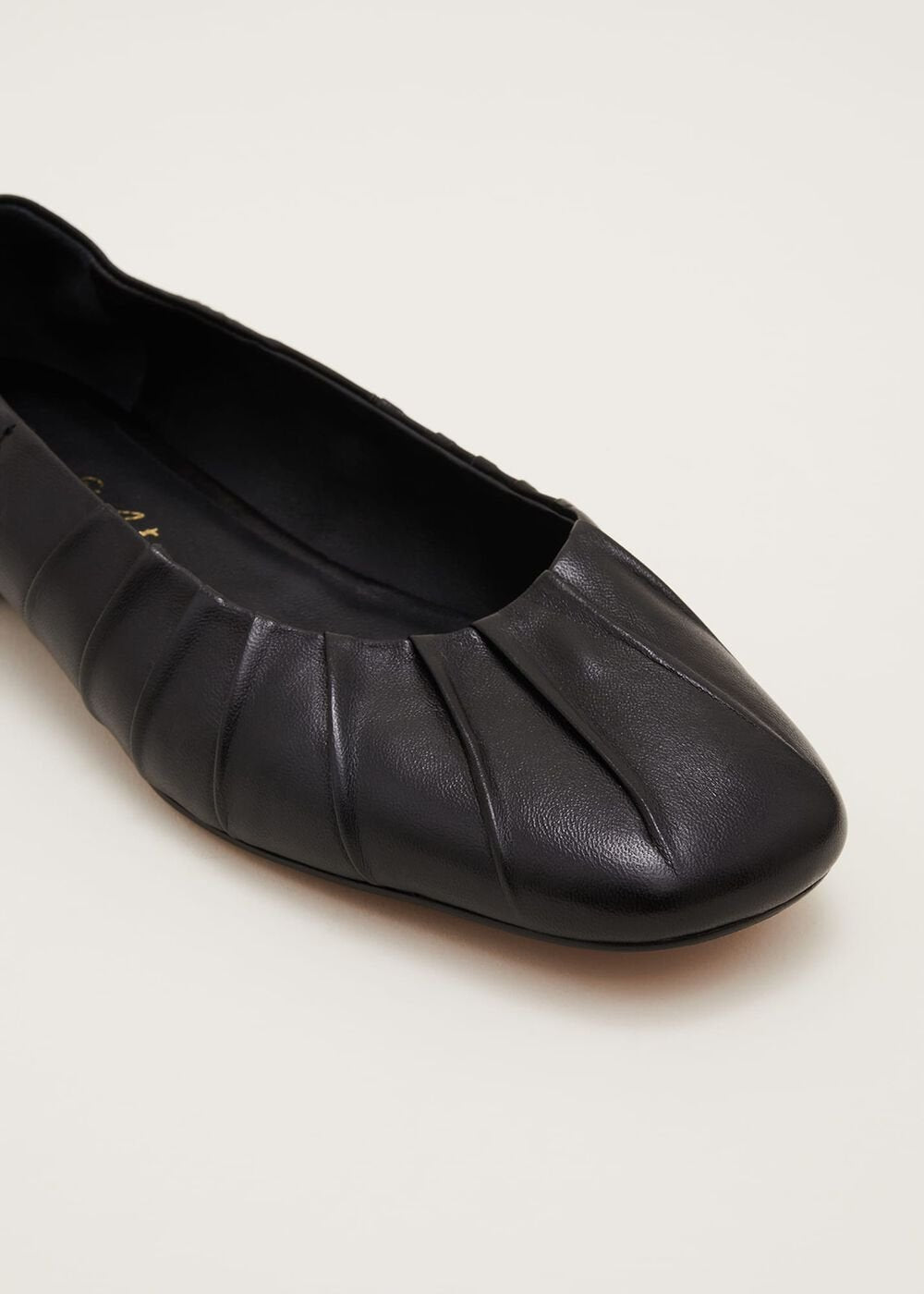 Elasticated Pump - Black