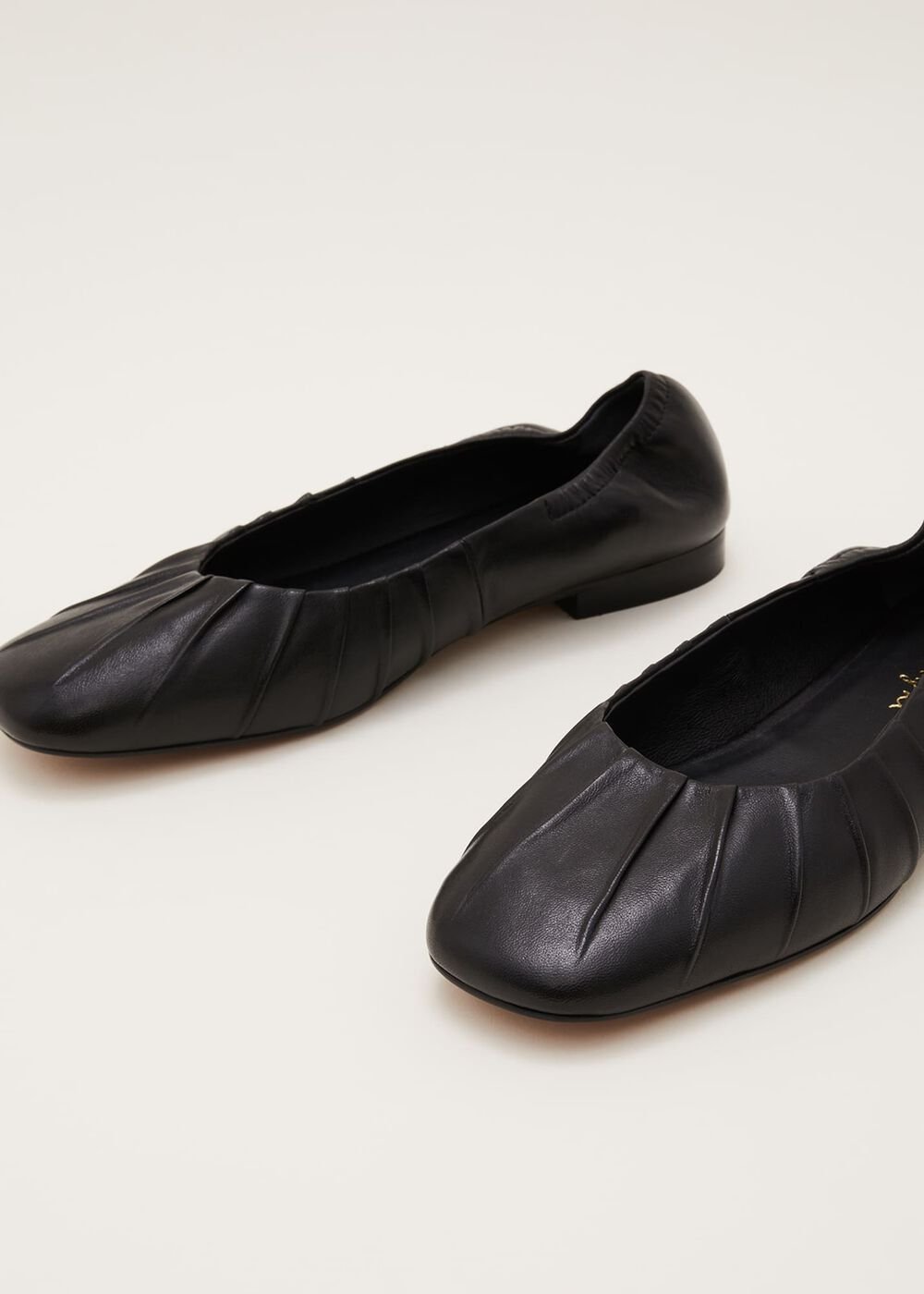 Elasticated Pump - Black