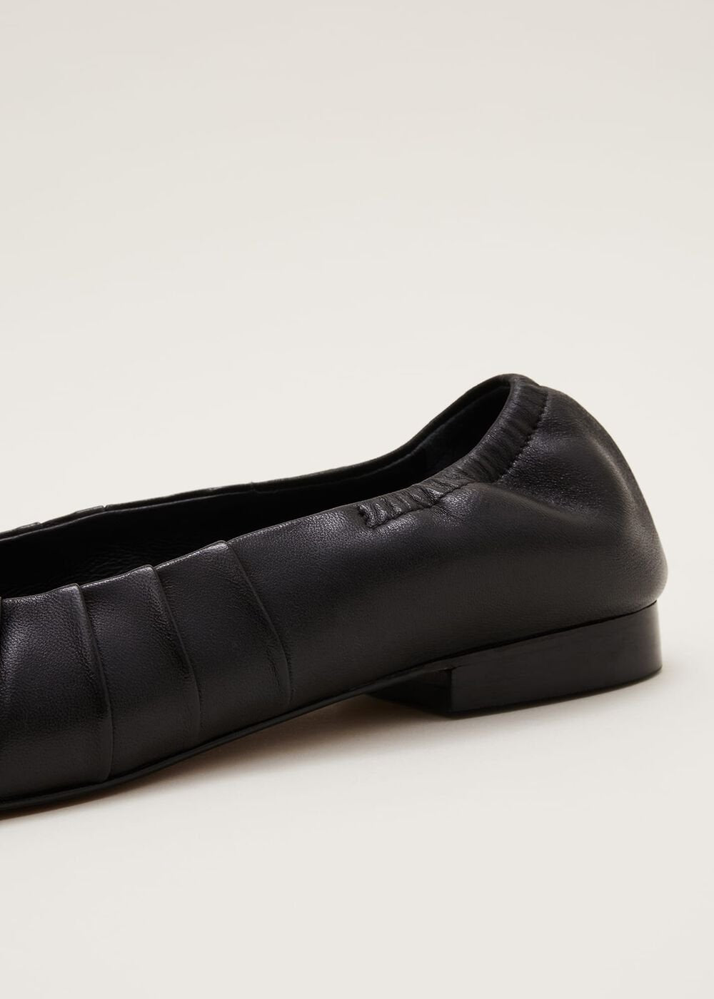 Elasticated Pump - Black