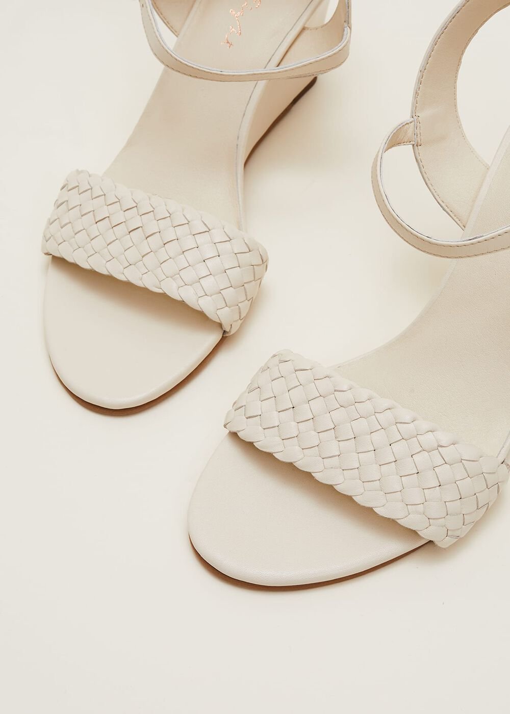 Leather Plait Strap Shoes - Ivory