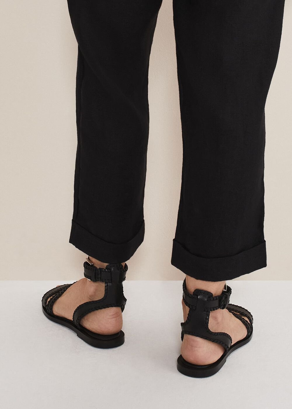 Leather Flat Sandals - Black