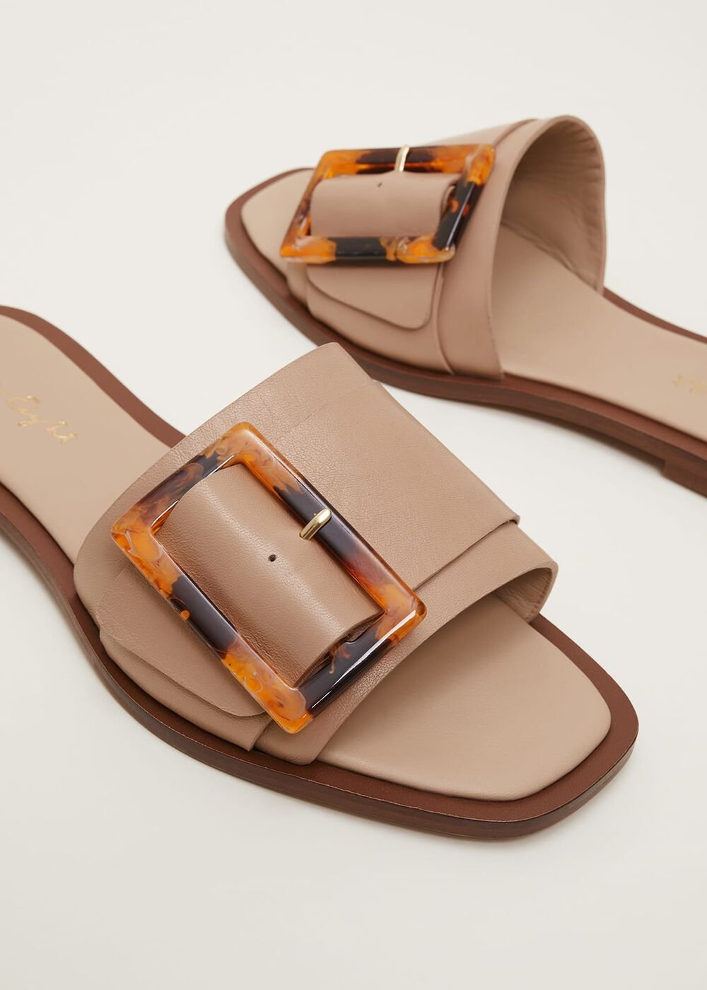 Leather Buckle Flat Sandals - Neutral