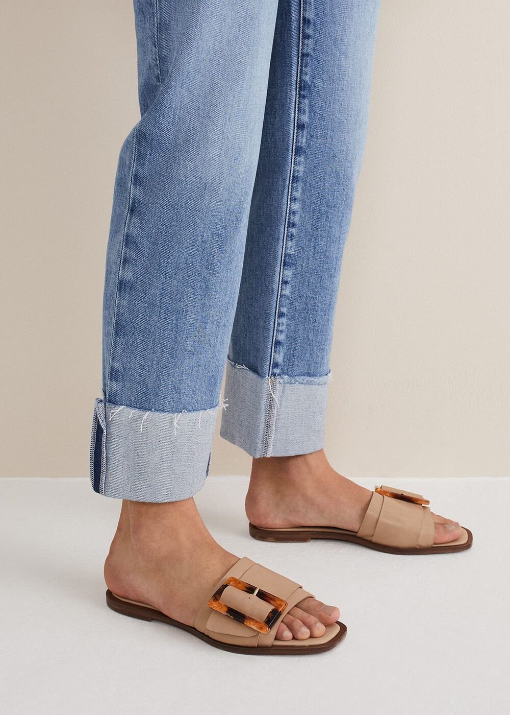 Leather Buckle Flat Sandals - Neutral