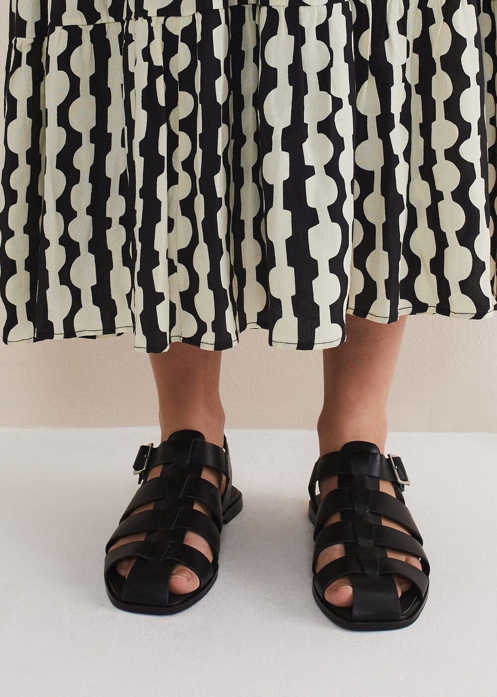 Leather Chunky Strap Sandal - Black