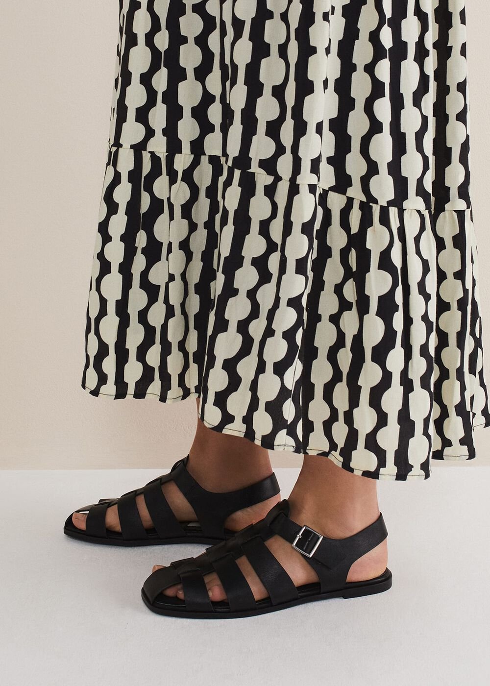 Leather Chunky Strap Sandal - Black