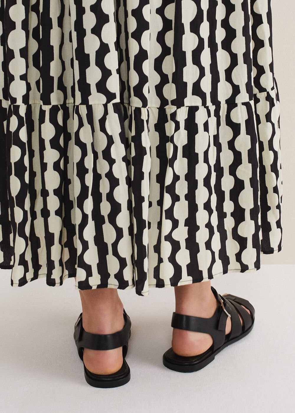 Leather Chunky Strap Sandal - Black