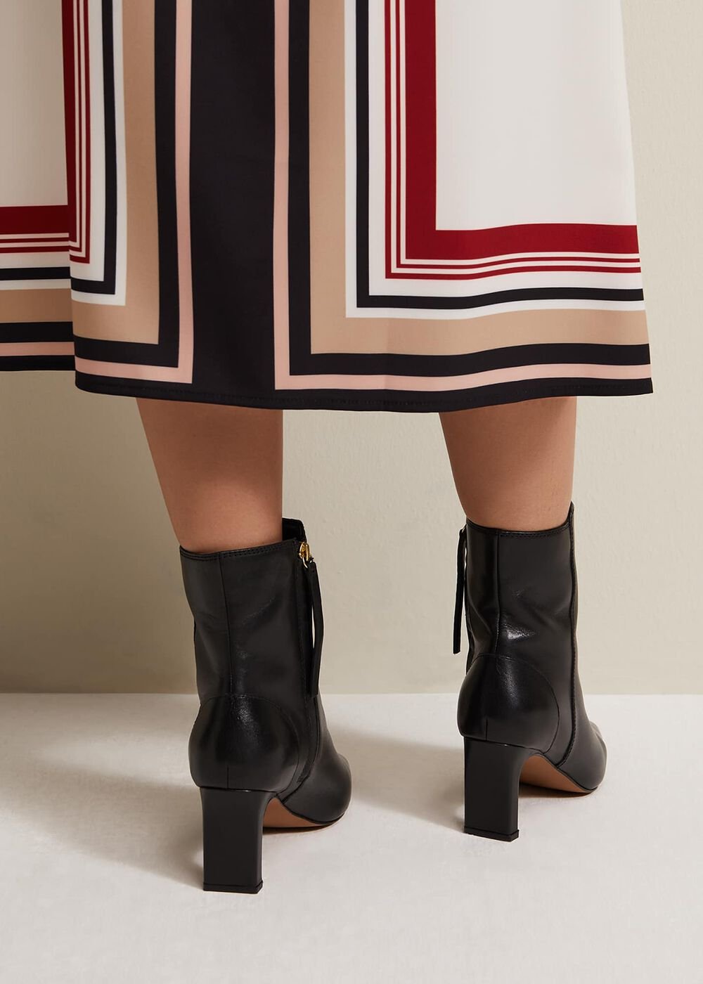 Brown Leather Ankle Boots - Black