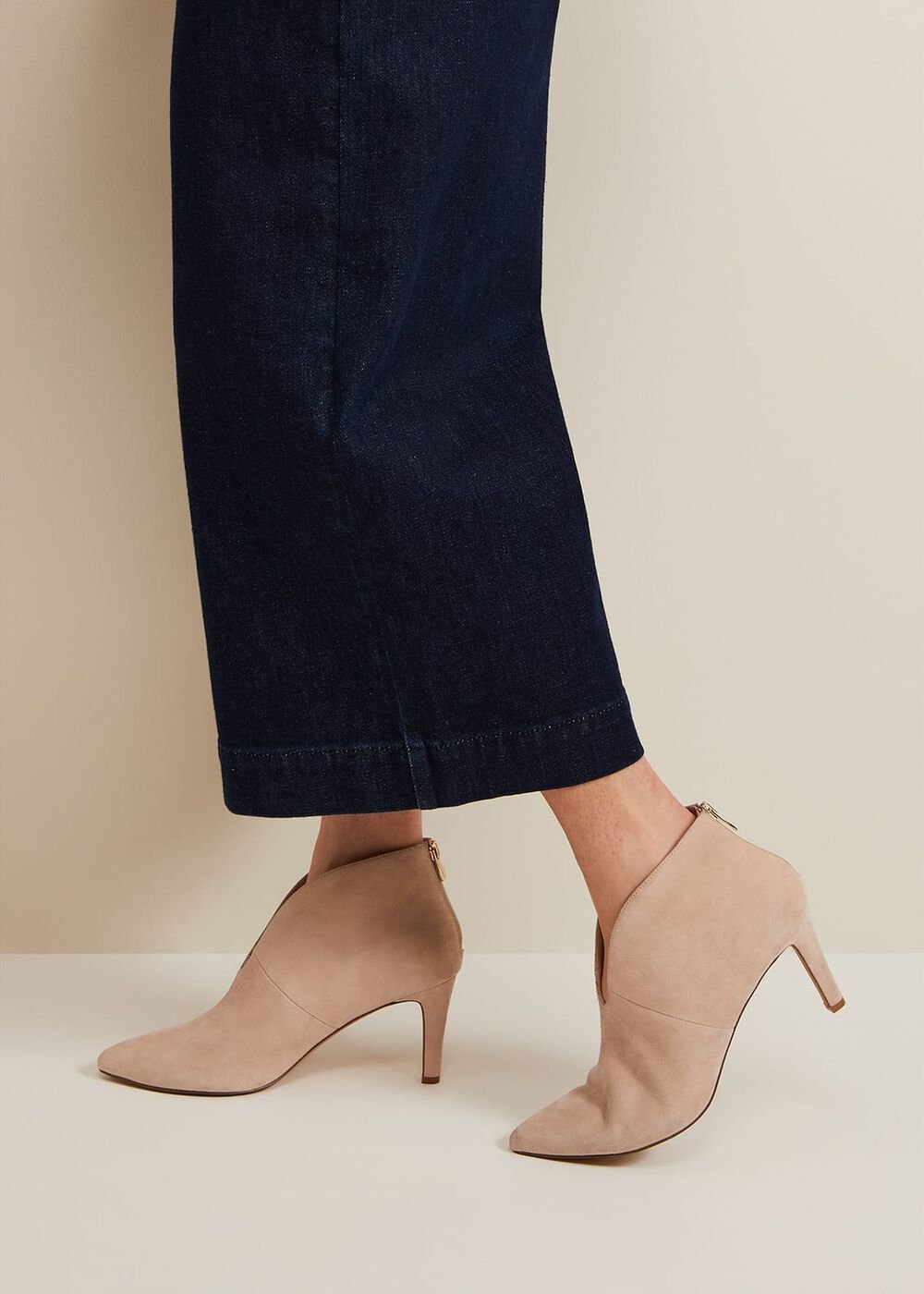 Cut Out Shoe Boots - Neutral