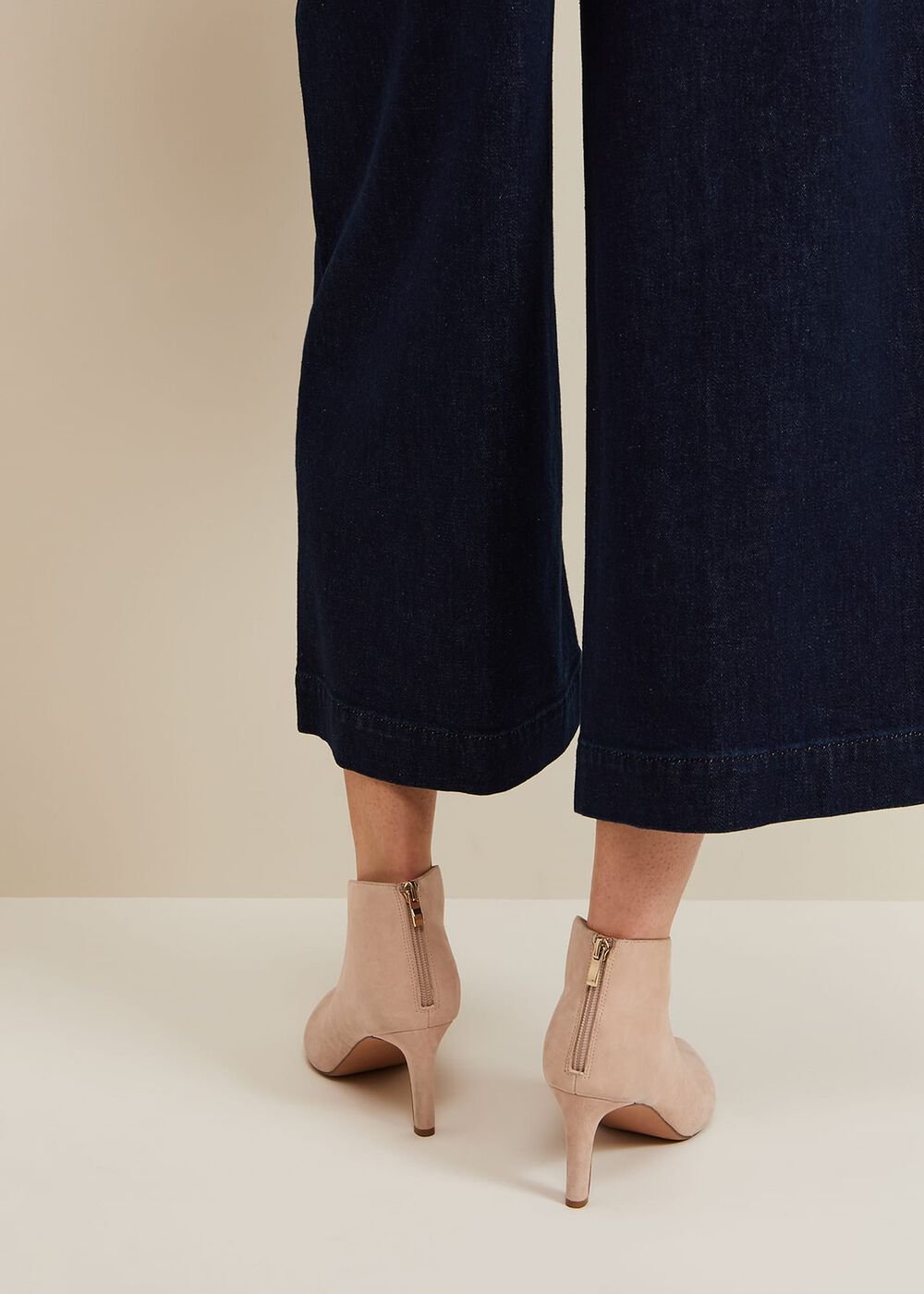 Cut Out Shoe Boots - Neutral