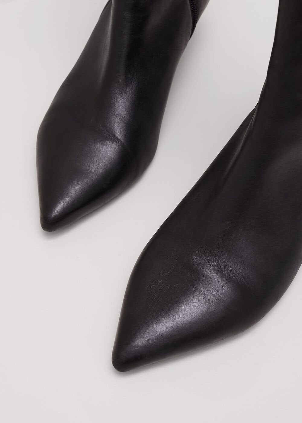 Black Leather Kitten Heel Boot - Black