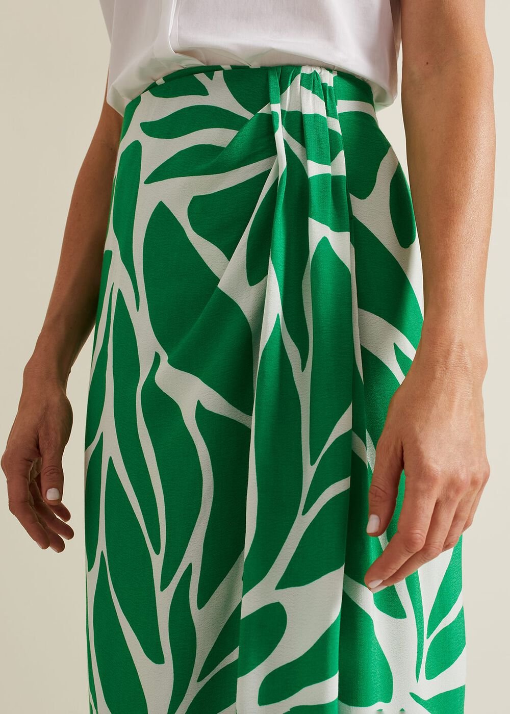 Presley Leaf Print Skirt - Green
