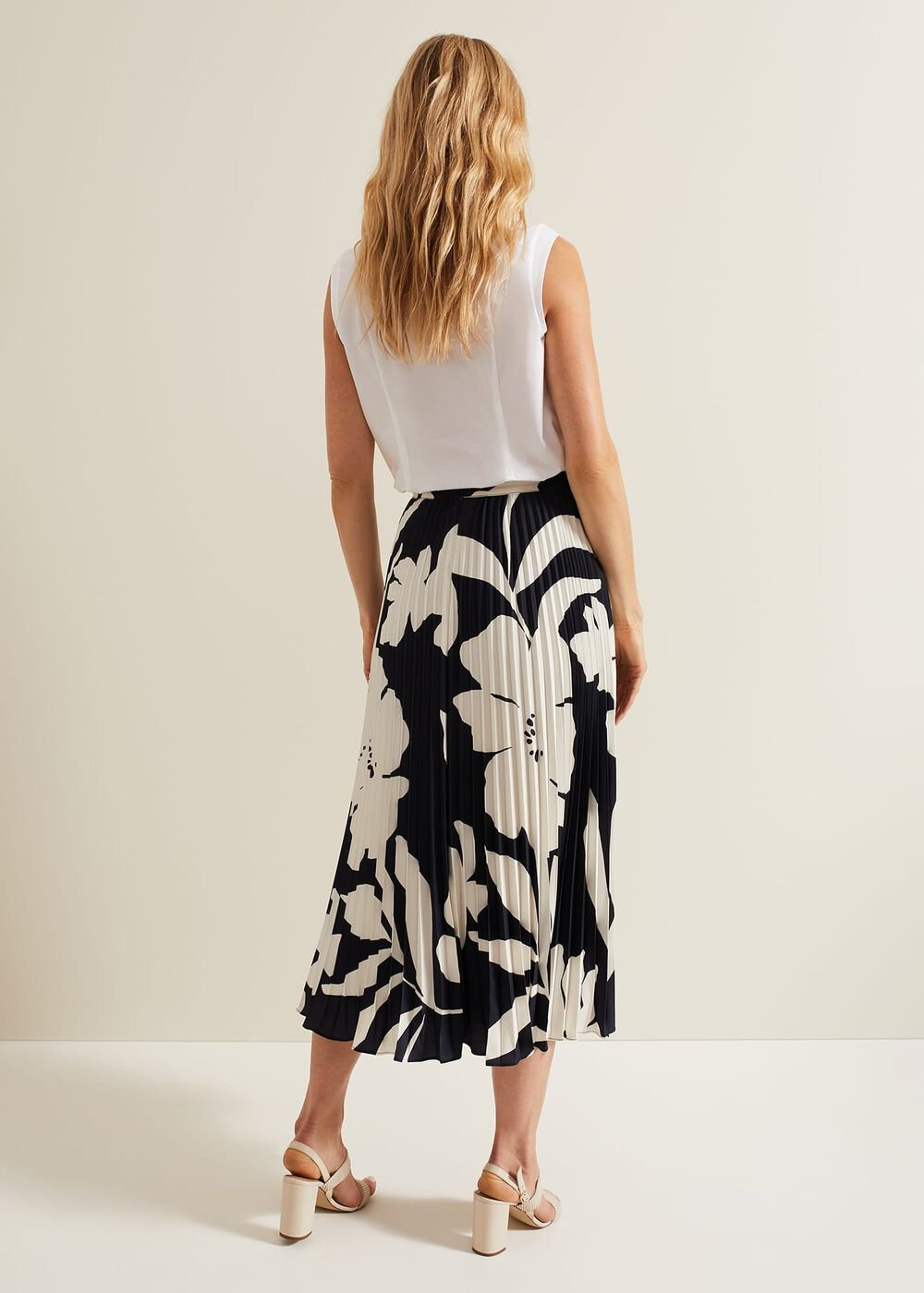 Elmina Floral Pleated Skirt - Navy/Ivory