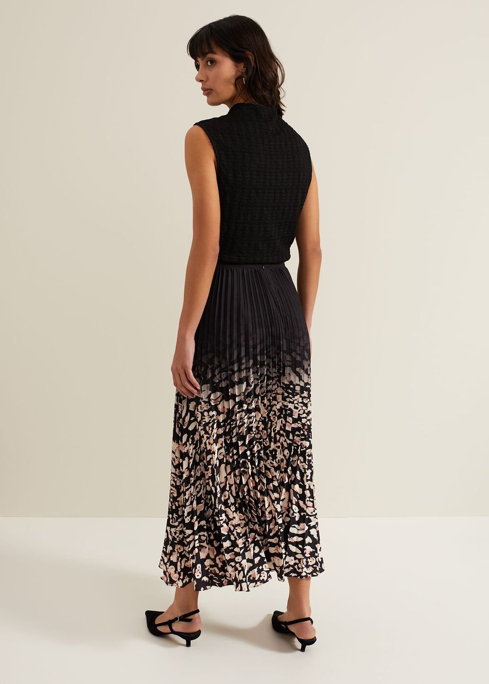 Elmina Abstract Print Pleated Skirt - Neutral